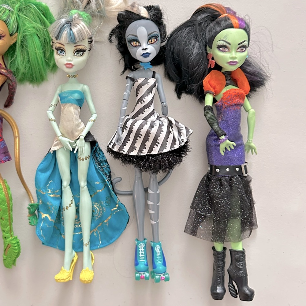 Monster High Dolls - Picture 4 of 5